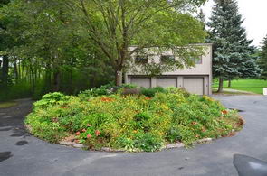 Centre Garden - Country homes for sale and luxury real estate including horse farms and property in the Caledon and King City areas near Toronto